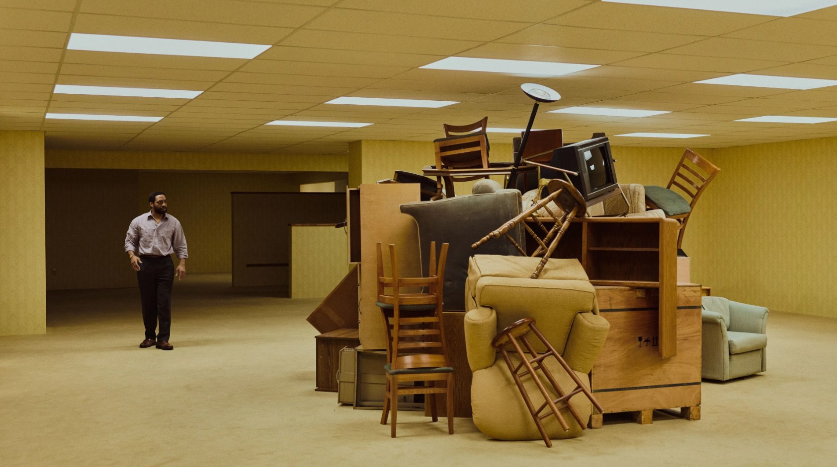 RECENSIONE BACKROOMS – IL TERRORE NEGLI SPAZI